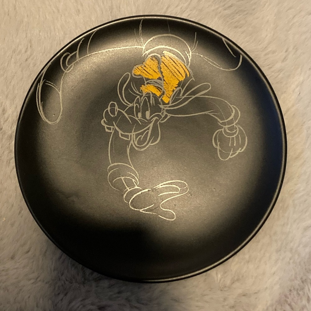 Hallmark Disney Goofy Plate